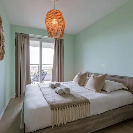 Апартаменты The Waves 